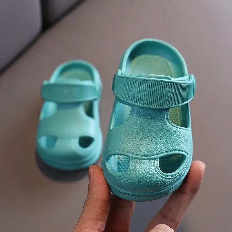 Kids’ Beach Sandals – Breathable & Anti-Slip (1–6 Years)
